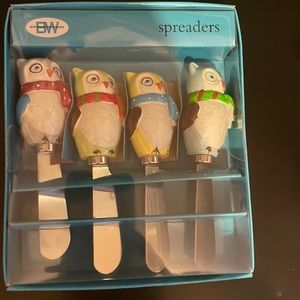 Boston Warehouse owl spreaders